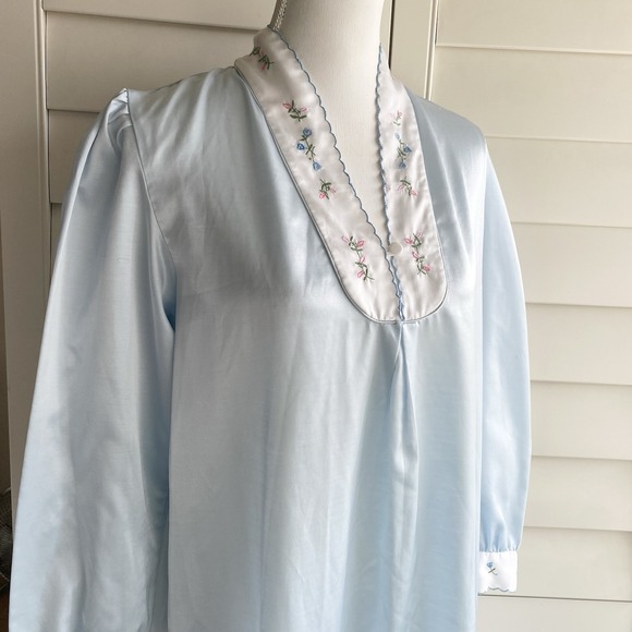 Vtg Jodie Arden Blue Satin Nightgown M Embroidered Floral Scallop Trim Long READ - Picture 2 of 12